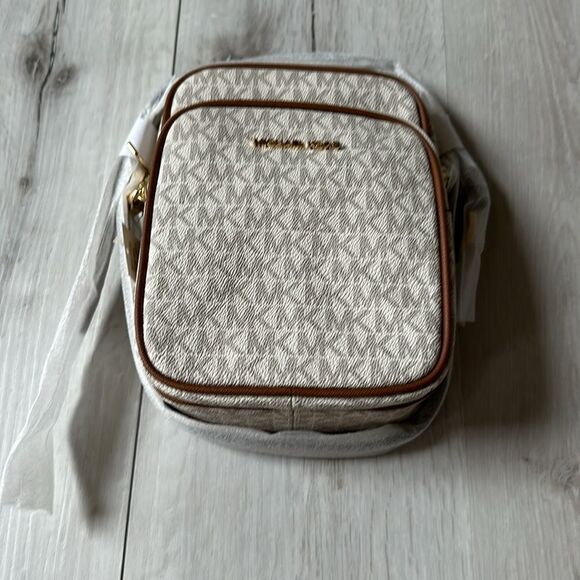 Michael Kors Jet Set Travel Medium Logo Crossbody Bag vanilla/Brown NWT - Picture 5 of 7